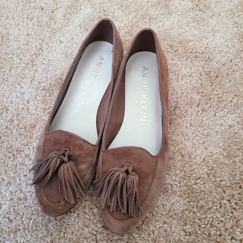 Anne Klein suede tassel loafers